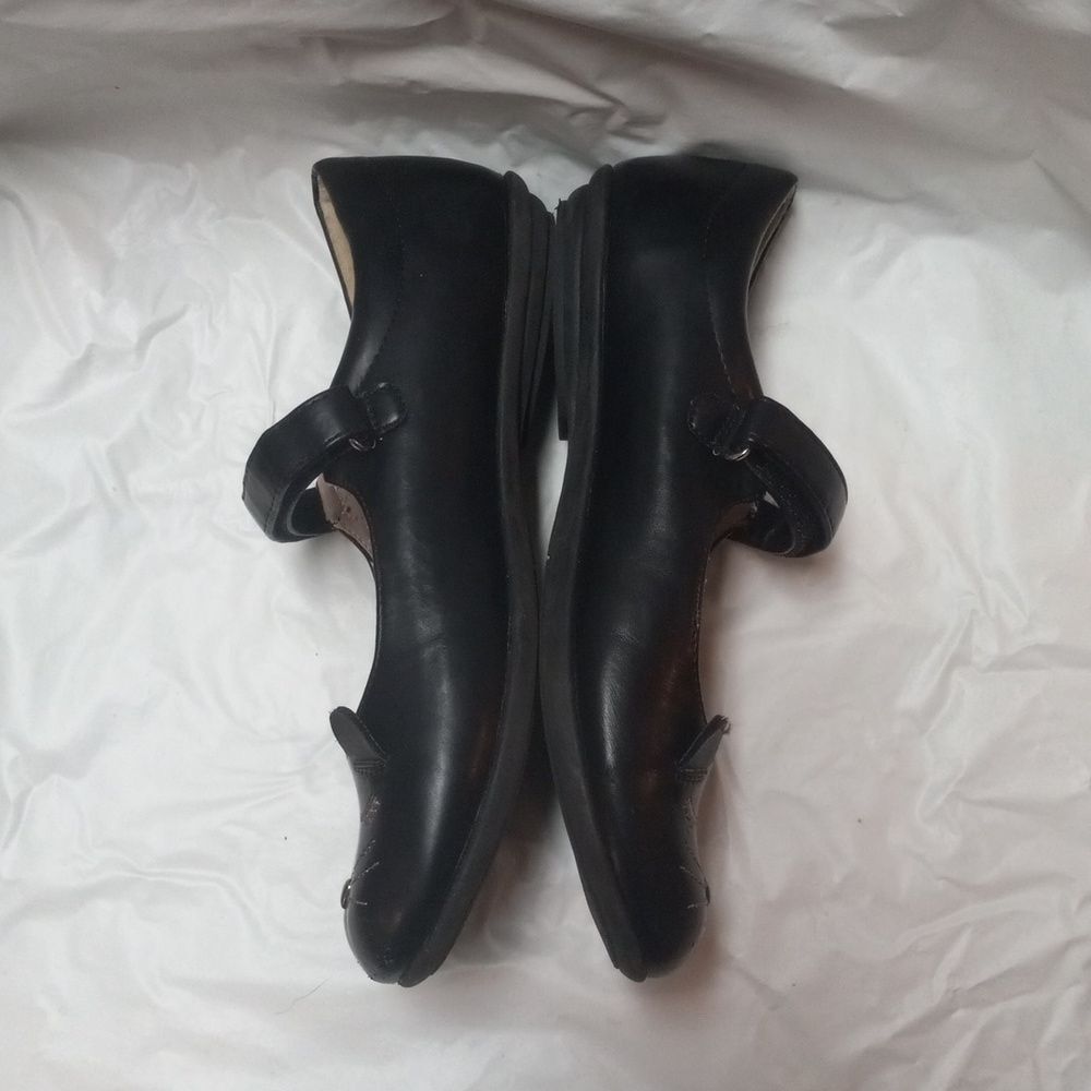 Children's Place Kitty Shoes Size 4 - Picture 3 of 13